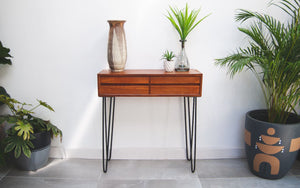 Rediscovering Timeless Charm: 10 Reasons to Buy Vintage Furniture and Lighting