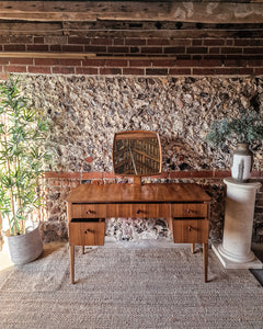 Antique & Vintage Furniture