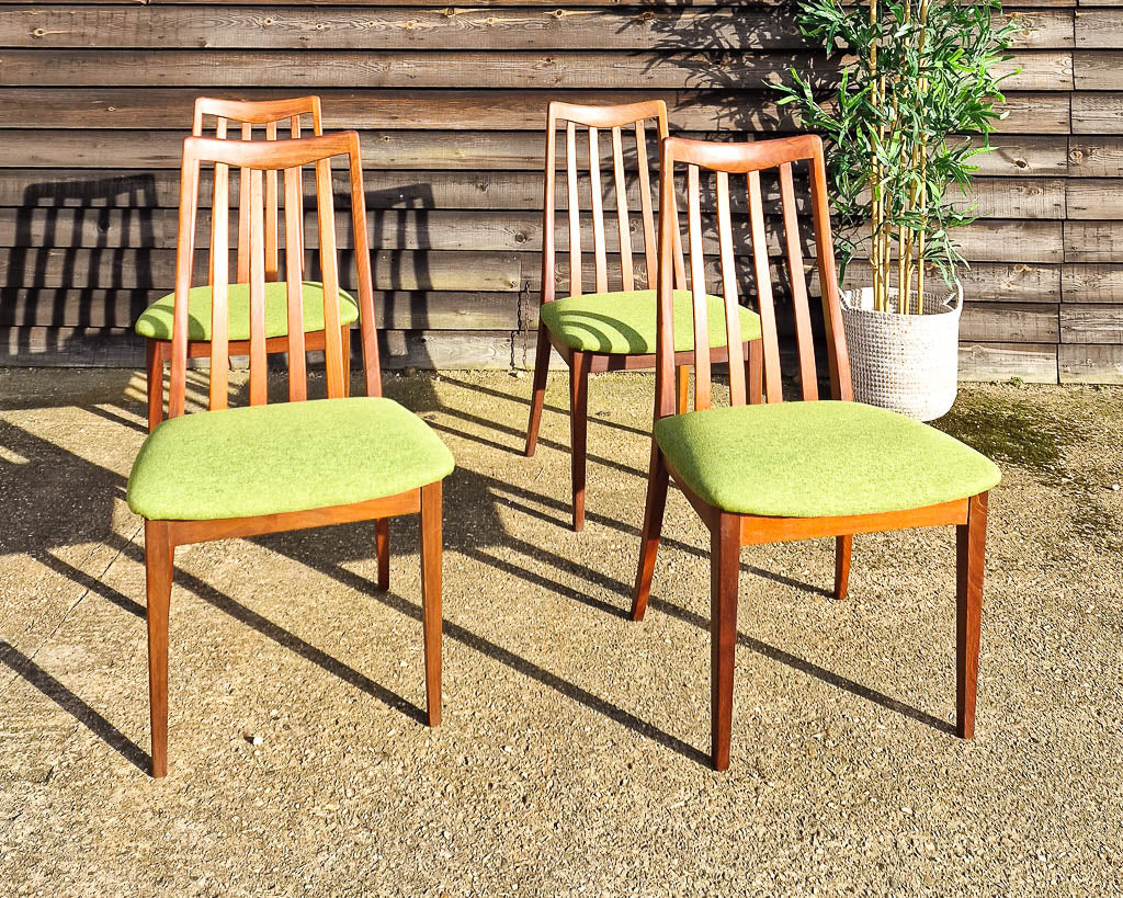 Mid Century Teak Dining Table & Chairs (x 4)