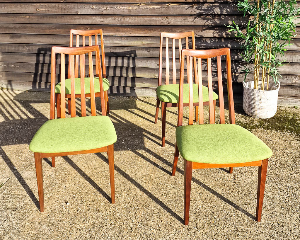 Mid Century Teak Dining Table & Chairs (x 4)