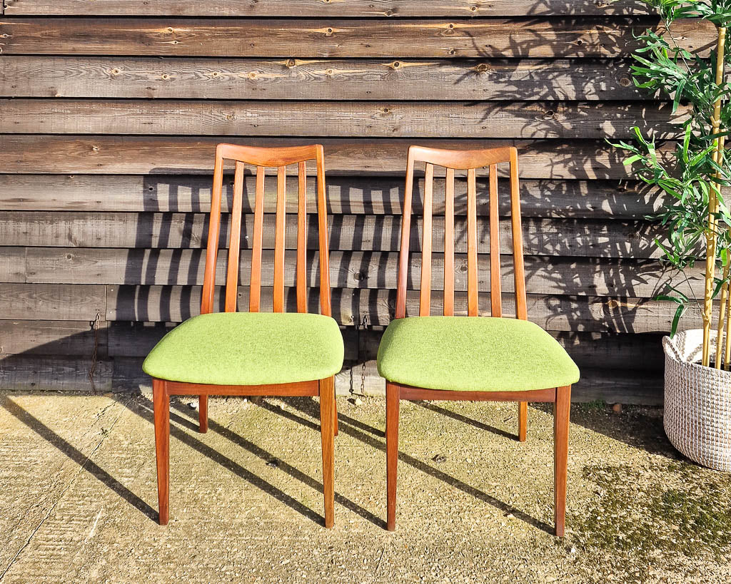 Mid Century Teak Dining Table & Chairs (x 4)