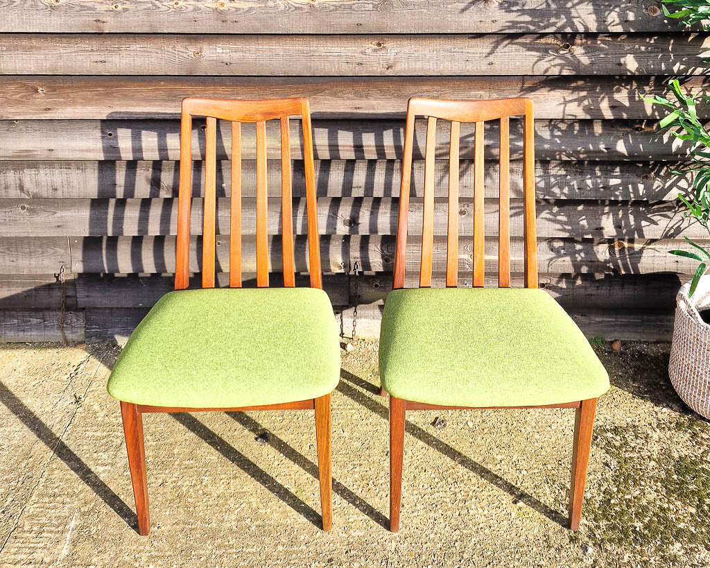 Mid Century Teak Dining Table & Chairs (x 4)