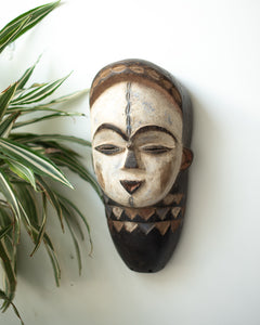 Antique African Wall Mounted Mask