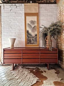 Mid Century Large Teak Sideboard / Chest of Drawers
