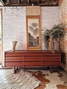 Mid Century Large Teak Sideboard / Chest of Drawers