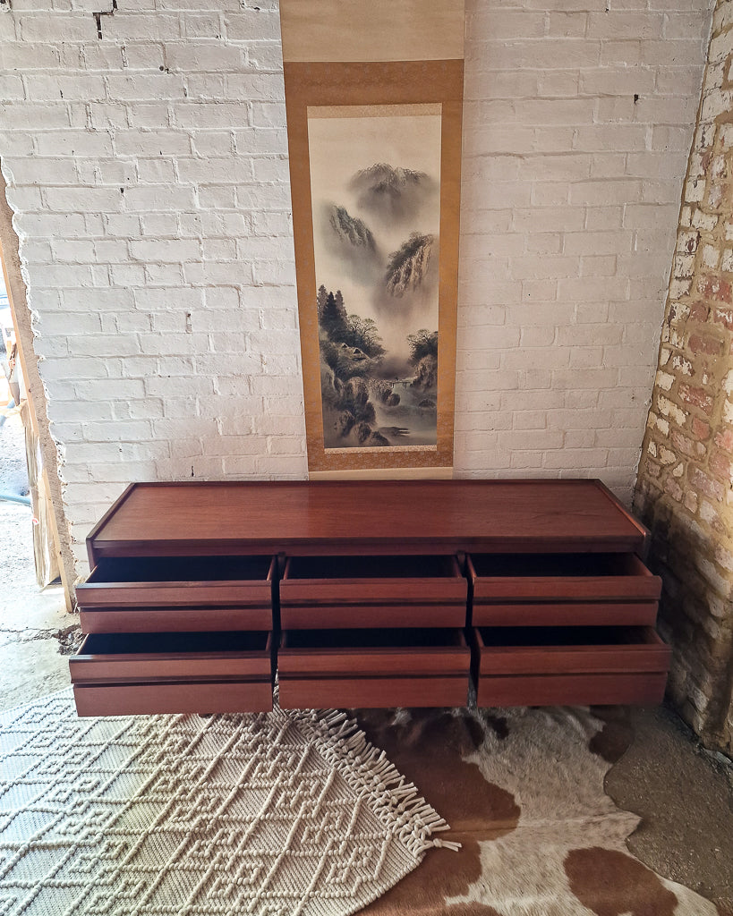 Mid Century Large Teak Sideboard / Chest of Drawers