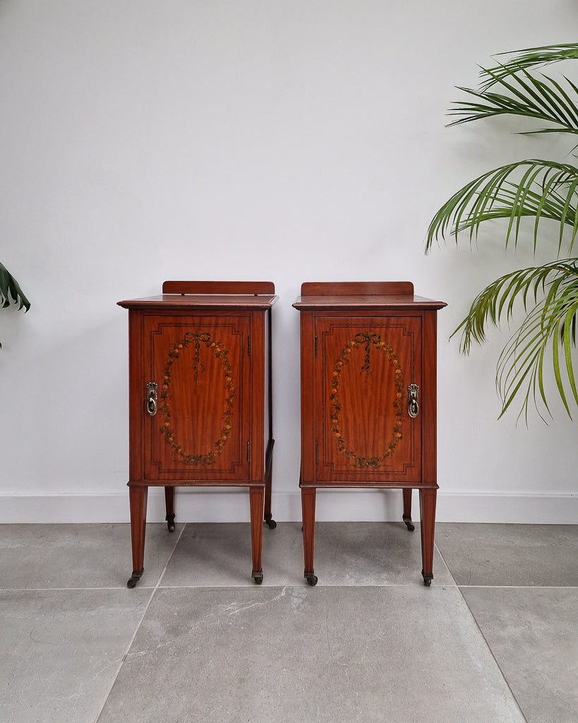 Vintage Edwardian Mahogany Bedside Tables / Cabinets