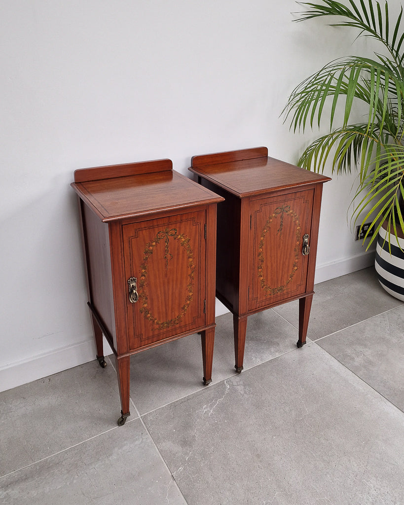 Vintage Edwardian Mahogany Bedside Tables / Cabinets