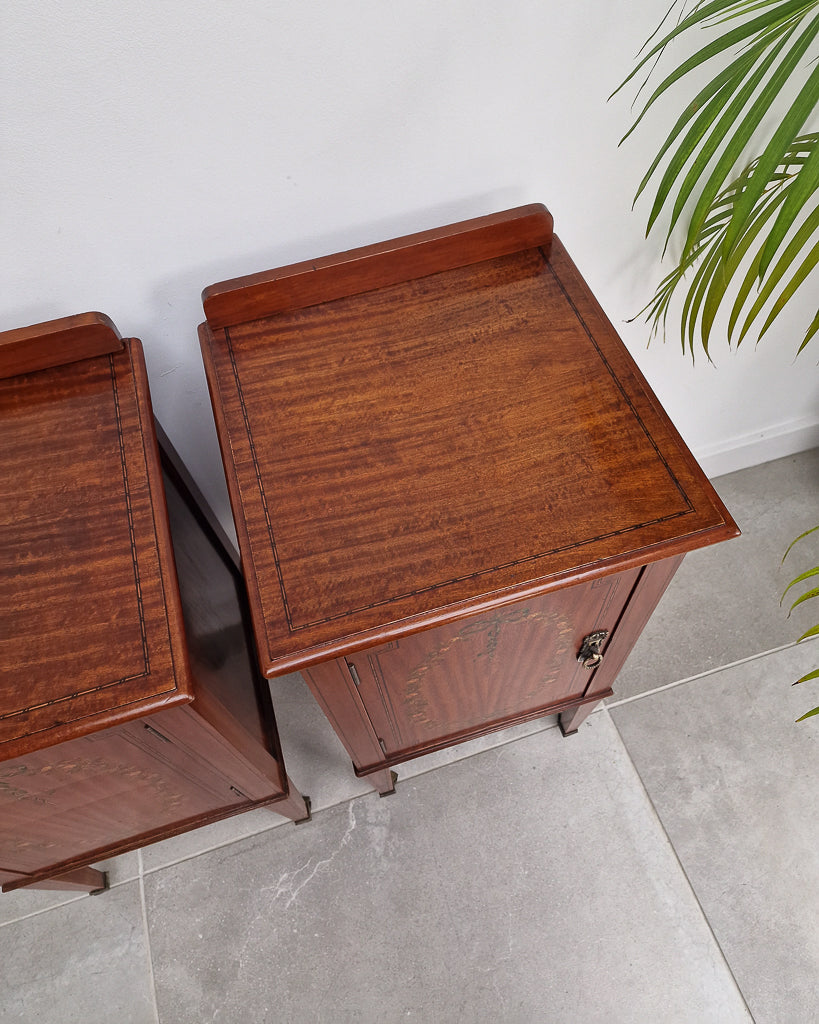 Vintage Edwardian Mahogany Bedside Tables / Cabinets