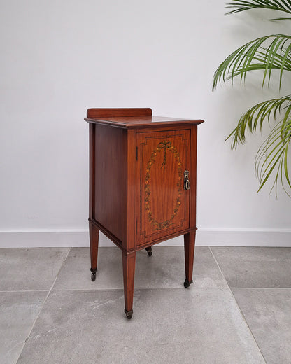 Vintage Edwardian Mahogany Bedside Tables / Cabinets