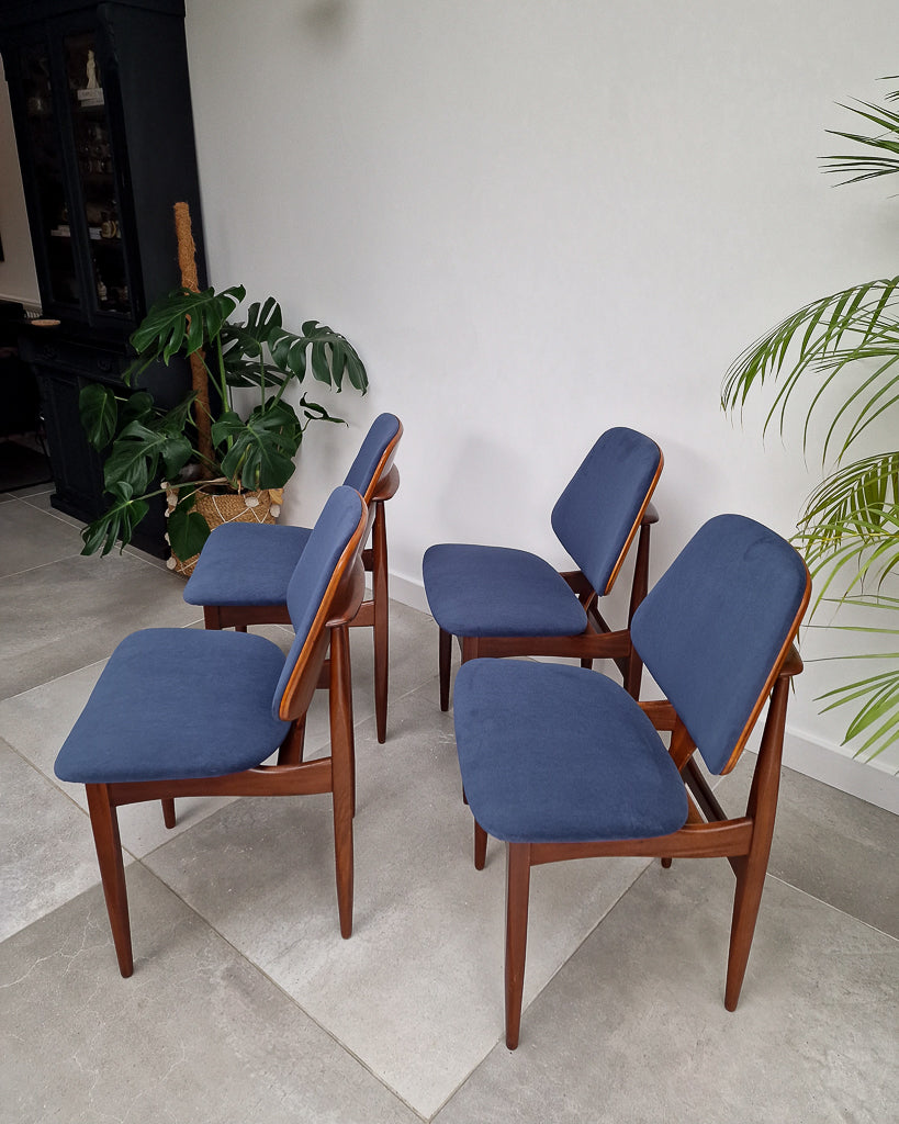 Mid Century Teak Dining Chairs (Set of 4) Elliotts of Newbury