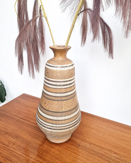 Large Italian ceramic floor vase with textured pattern, vintage mid century statement vase in excellent condition with no chips or cracks