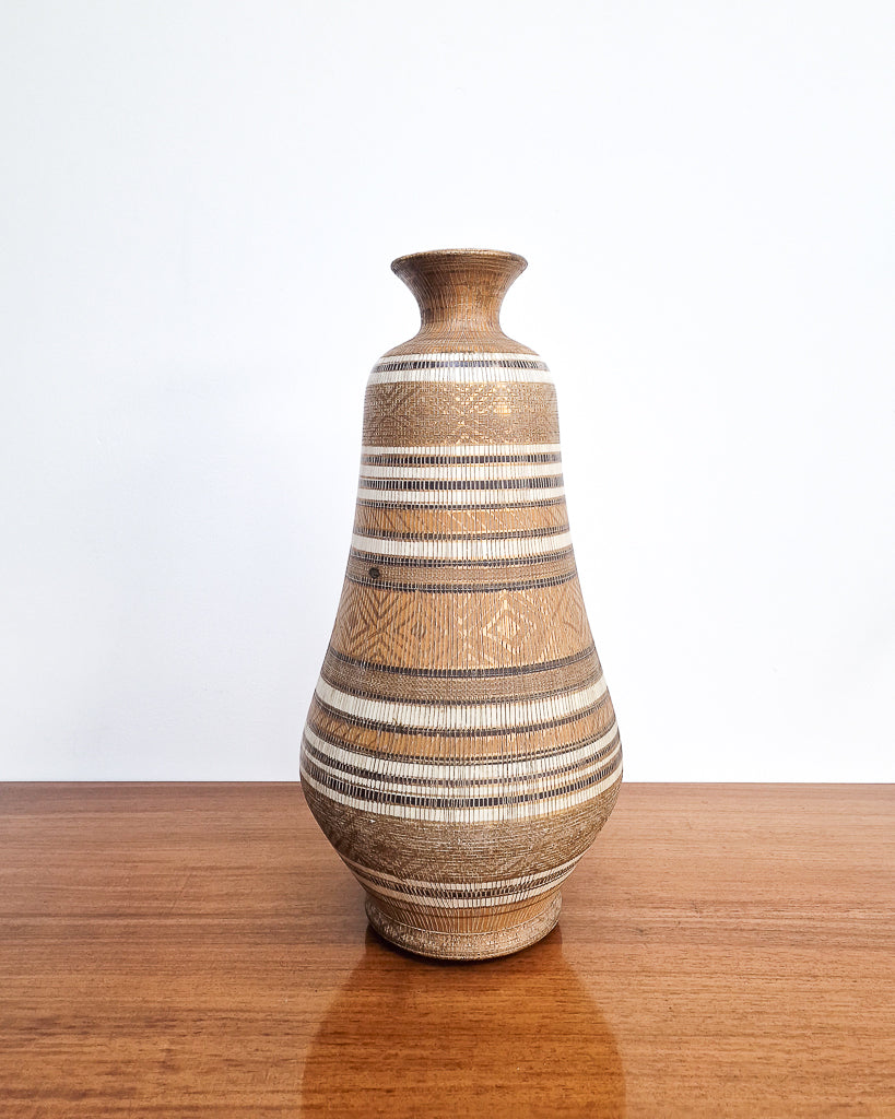Large Italian ceramic floor vase with textured pattern, vintage mid century statement vase in excellent condition with no chips or cracks