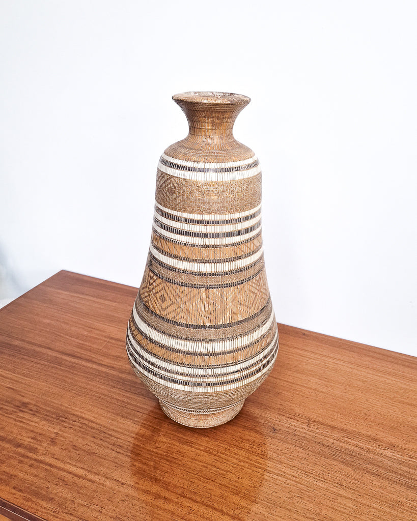 Large Italian ceramic floor vase with textured pattern, vintage mid century statement vase in excellent condition with no chips or cracks