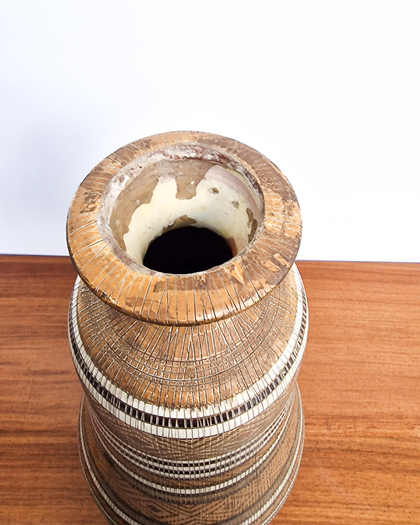 Large Italian ceramic floor vase with textured pattern, vintage mid century statement vase in excellent condition with no chips or cracks