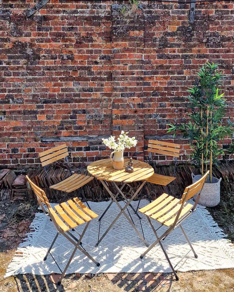 Mid Century Folding Garden Patio Set (table and 4 chairs)