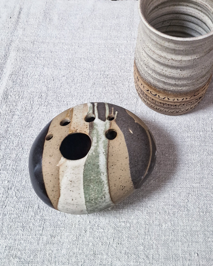 Mid Century Pebble Studio (Potpourri) Pottery Vase