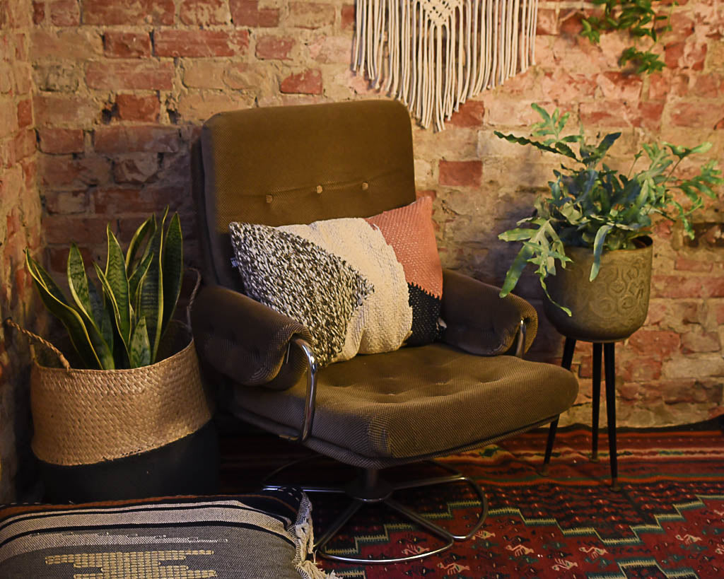 Mid Century Retro Swivel Chair