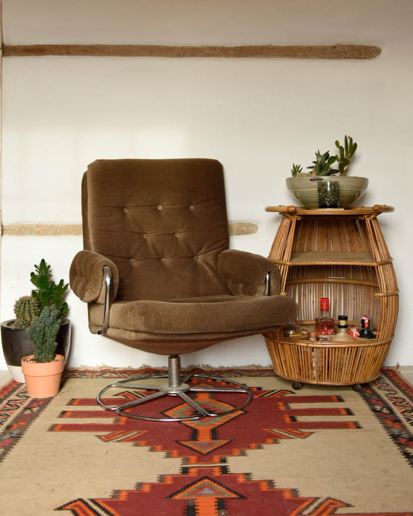 Mid Century Retro Swivel Chair