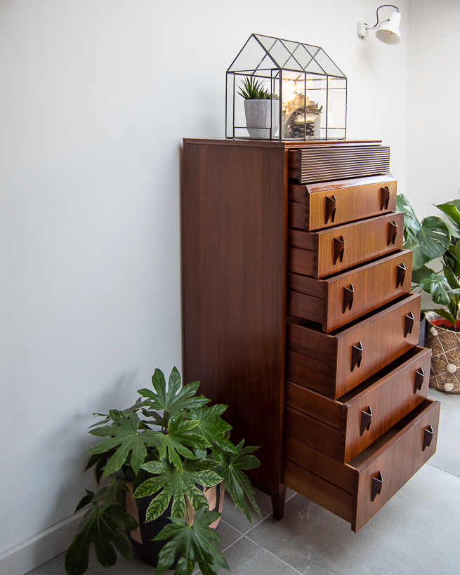 Mid Century Chest of Drawers