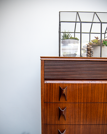 Mid Century Chest of Drawers
