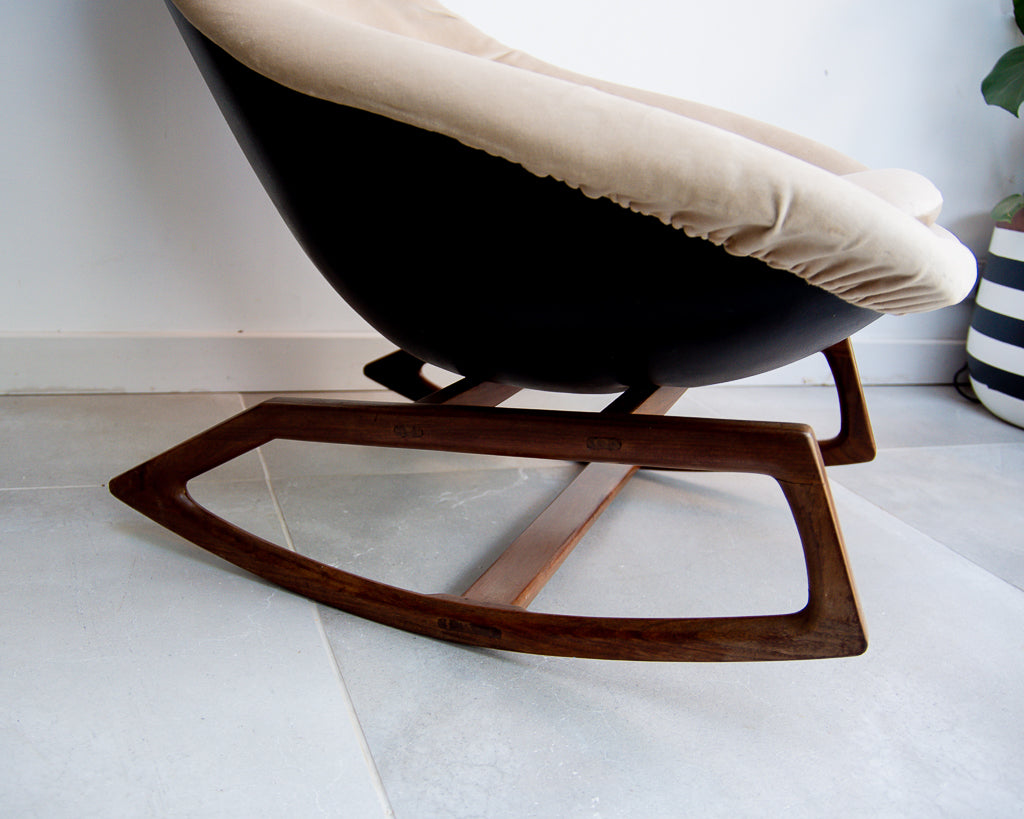 Mid Century Lurashell Telstar Gemini Rocking Chair