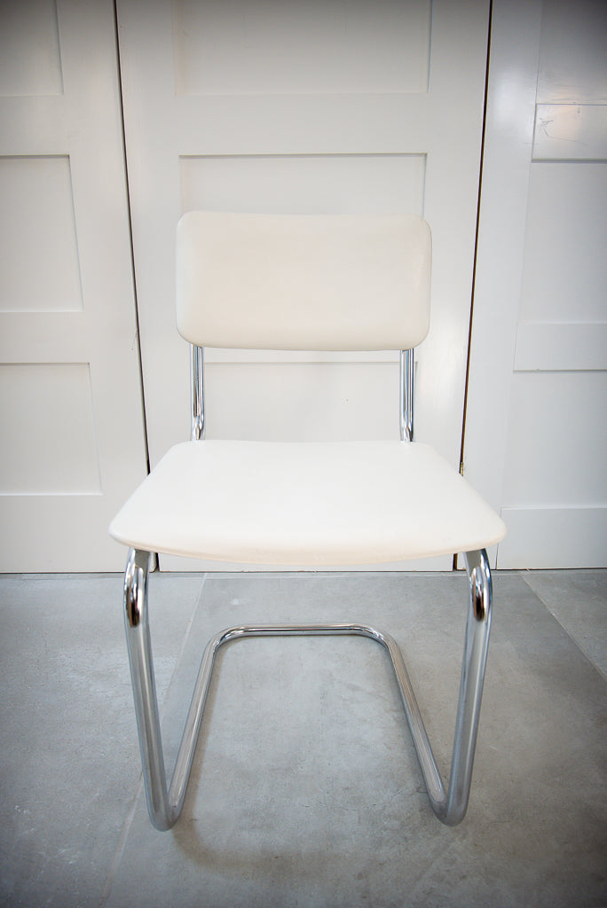 Mid Century Bauhaus Style Cantilever Chairs (White)