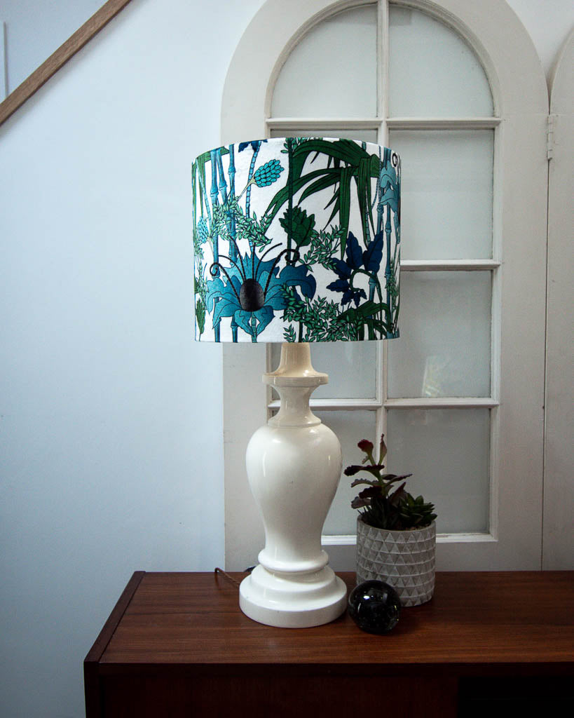 Large Painted American 1960s Table Lamp (Off White)