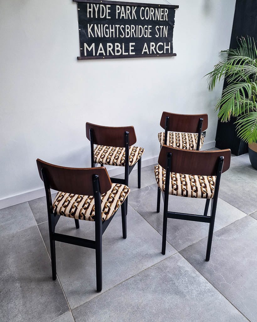 Mid Century Teak Dining Table & Chairs (x 4)