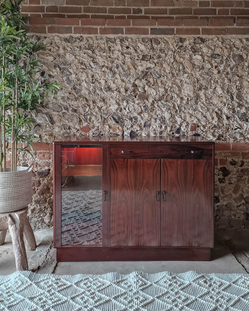 Mid Century DanisMid Century Danish Rosewood Cabinet / Sideboardh Rosewood Cabinet / Sideboard