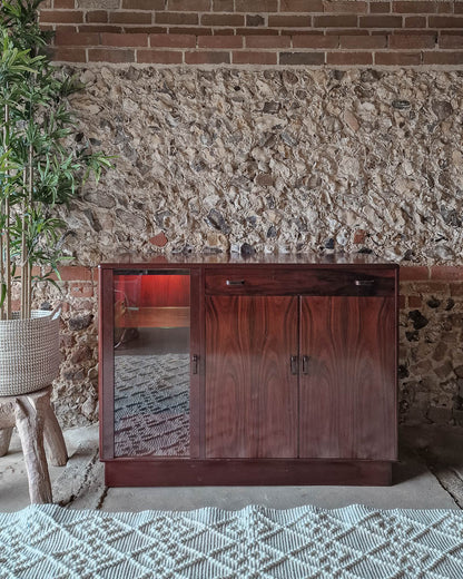 Mid Century DanisMid Century Danish Rosewood Cabinet / Sideboardh Rosewood Cabinet / Sideboard