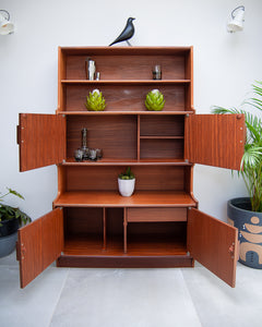 Mid Century Teak Bookcase / Display Cabinet