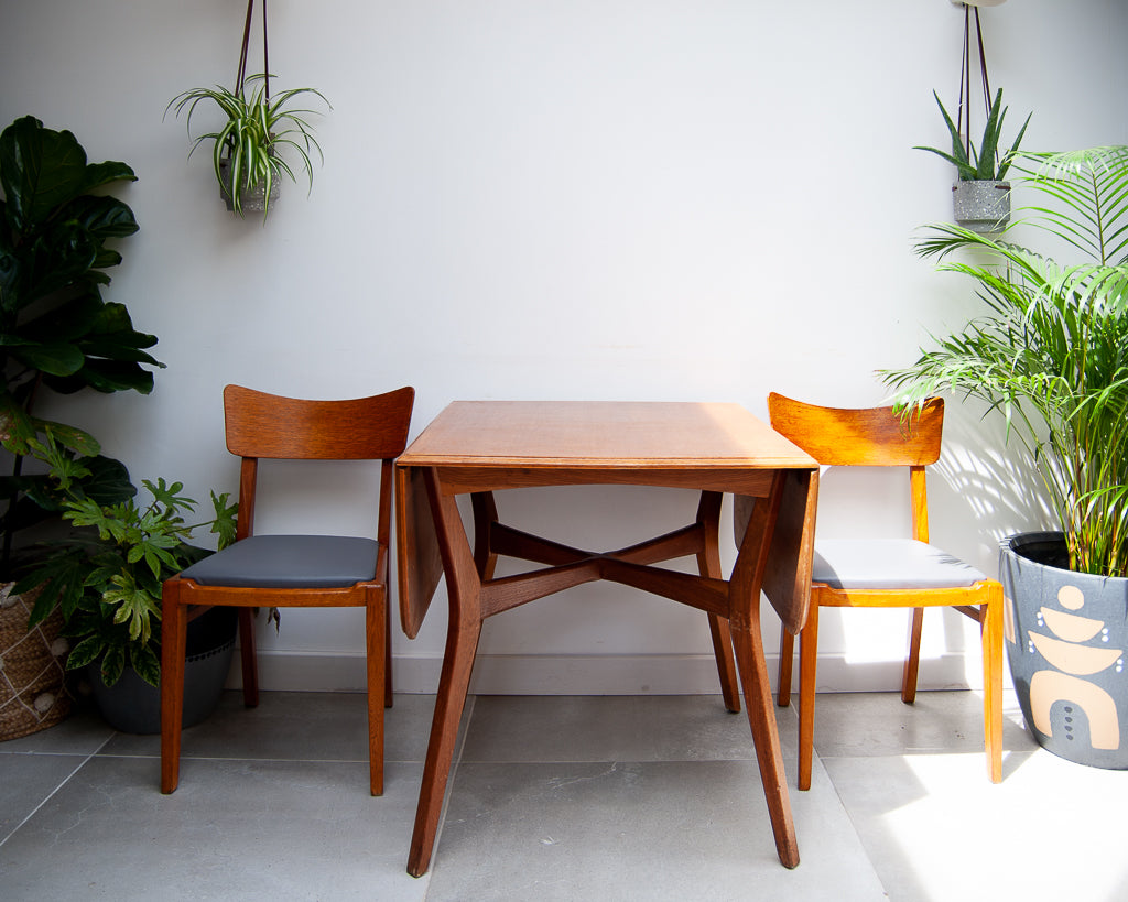 Mid Century Oak Dining Table & Chairs (x 4)