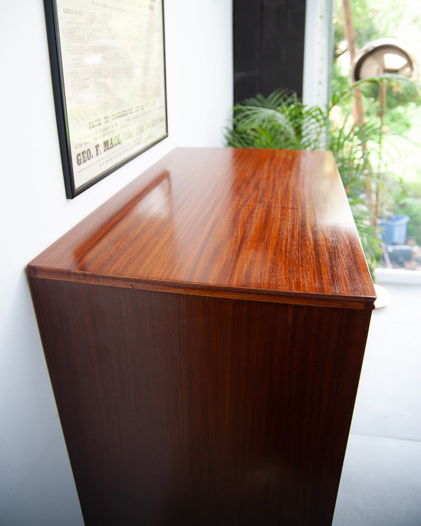 Mid Century Chest of Drawers (EoN)
