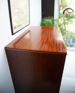 Mid Century Chest of Drawers (EoN)