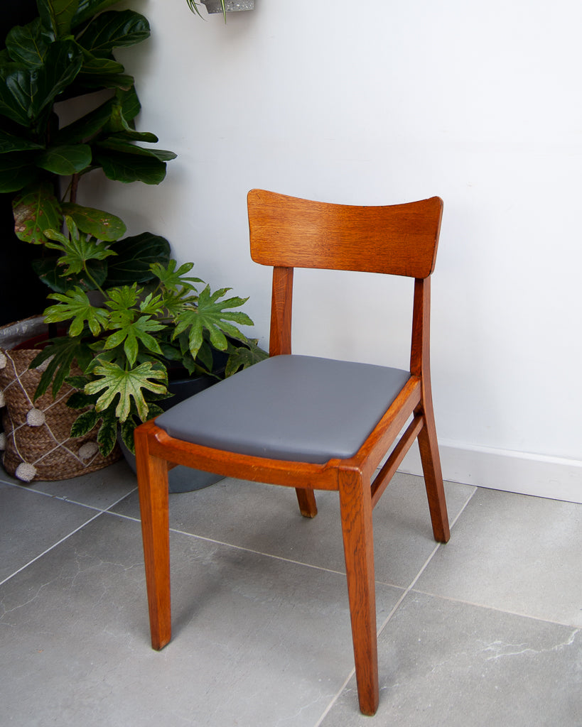 Mid Century Oak Dining Table & Chairs (x 4)