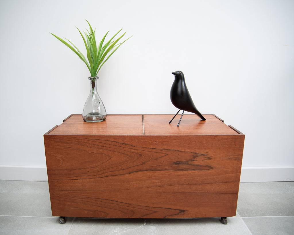 Retro Mid Century Coffee Table / Vinyl Records Cabinet